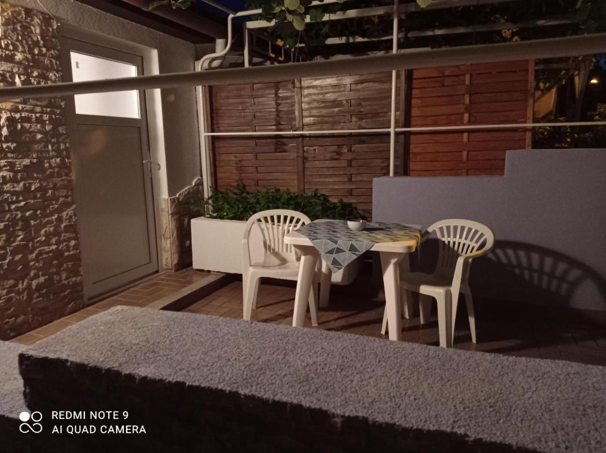Studio apartman Premantura Exterior foto